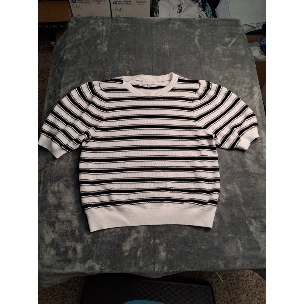Free Assembly Womens XL Black White Striped Puff Sleeve Textured Knit Sweater